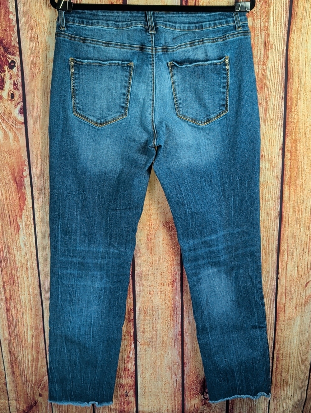Maurices 11 / 12 Denim Jeans Distressed Ladies Pants